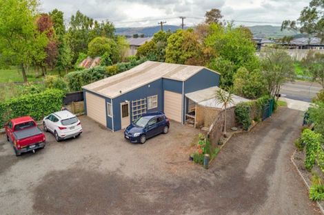 Photo of property in 140 Aokautere Drive, Fitzherbert, Palmerston North, 4410