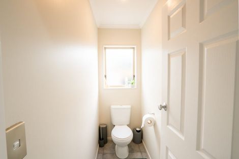 Photo of property in 10 Fernlea Avenue, Kelvin Grove, Palmerston North, 4414