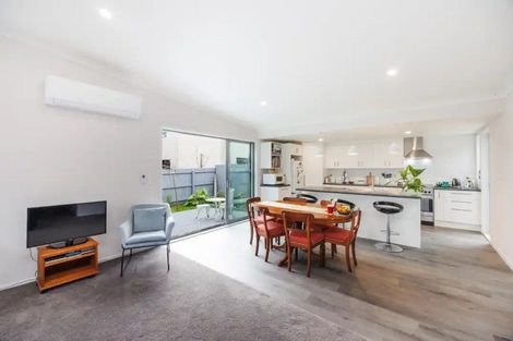 Photo of property in 5a Aokautere Drive, Fitzherbert, 4410