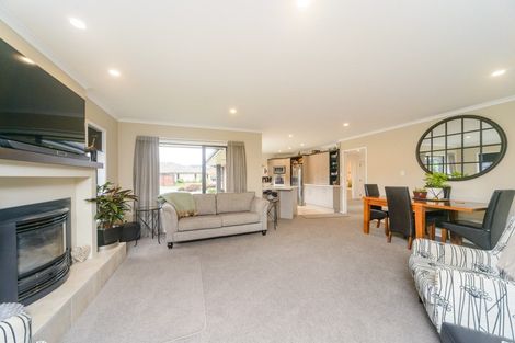 Photo of property in 14 Tennyson Avenue, Kelvin Grove, Palmerston North, 4414