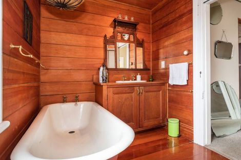 Photo of property in 300 Queen Sh25 Street, Thames, 3500