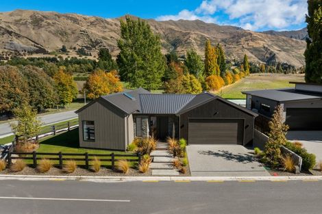 Photo of property in 1 Kamana Rise, Wanaka, 9382