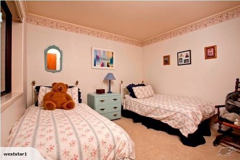 Photo of property in 31 Kenmure Avenue, Forrest Hill, Auckland, 0620