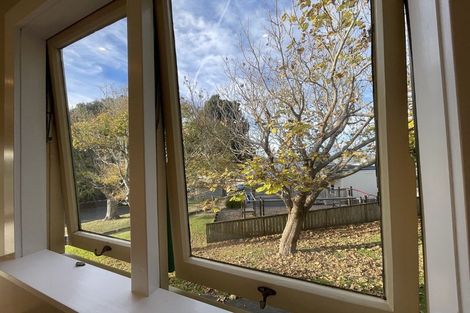 Photo of property in 32 Bonithon Avenue, Moturoa, New Plymouth, 4310