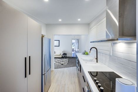 Photo of property in 407 Marine Parade, Napier South, Napier, 4110