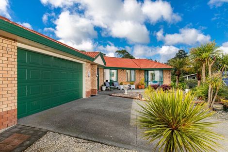 Photo of property in 48 View Ridge Drive, Ranui, Auckland, 0612