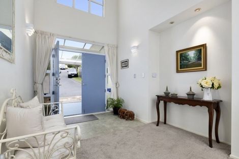 Photo of property in 28 Molyneux Close, Whitby, Porirua, 5024