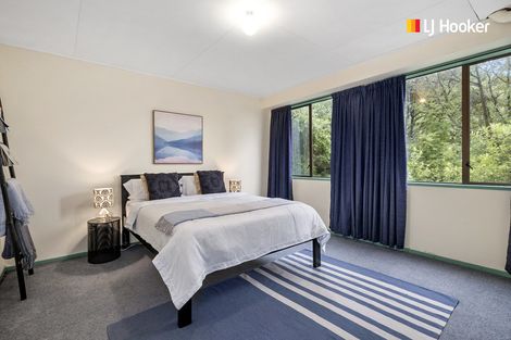Photo of property in 122 Larnach Road, Vauxhall, Dunedin, 9013