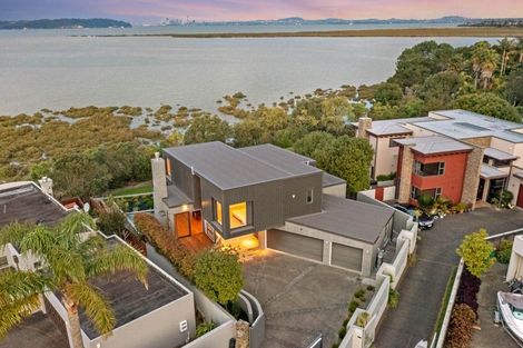 Photo of property in 66 Seacrest Drive, West Harbour, Auckland, 0618