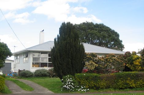 Photo of property in 30 Woodleigh Street, Frankleigh Park, New Plymouth, 4310