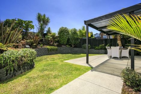 Photo of property in 27 Lyford Crescent, Sunnynook, Auckland, 0620
