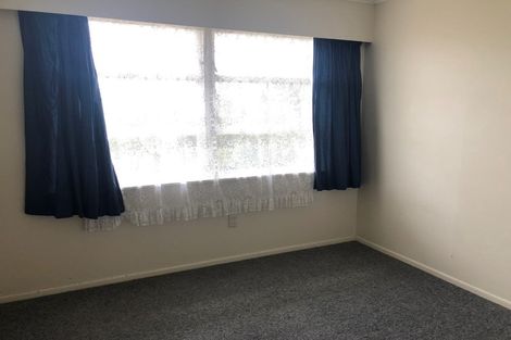 Photo of property in 15 Bancroft Terrace, Newlands, Wellington, 6037