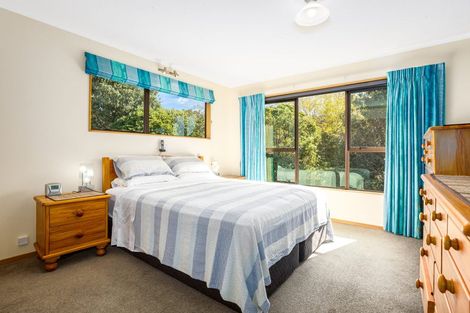 Photo of property in 12 Exploration Way, Whitby, Porirua, 5024