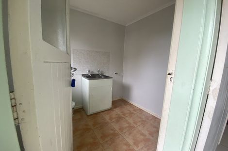 Photo of property in 54 Hayr Road, Three Kings, Auckland, 1042