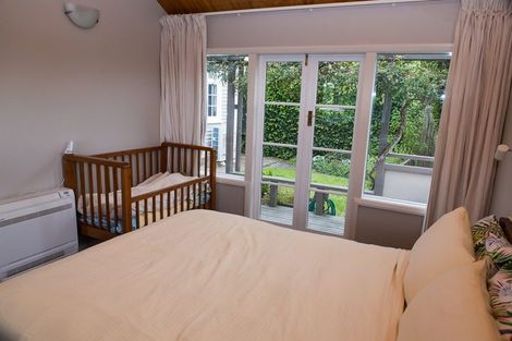 Photo of property in 4 Omar Street, Khandallah, Wellington, 6035