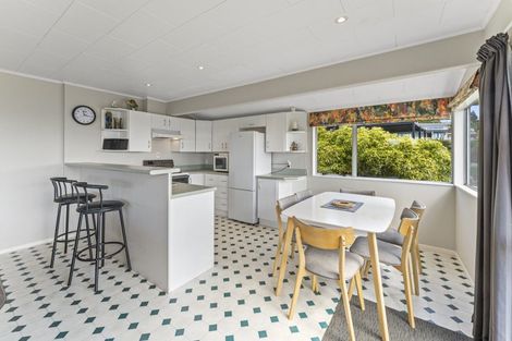 Photo of property in 20 Shera Street, Acacia Bay, Taupo, 3330