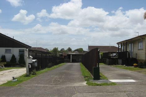 Photo of property in 2/5 Pureora Place, Clendon Park, Auckland, 2103