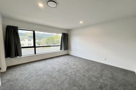 Photo of property in 35 Ludlam Crescent, Woburn, Lower Hutt, 5010