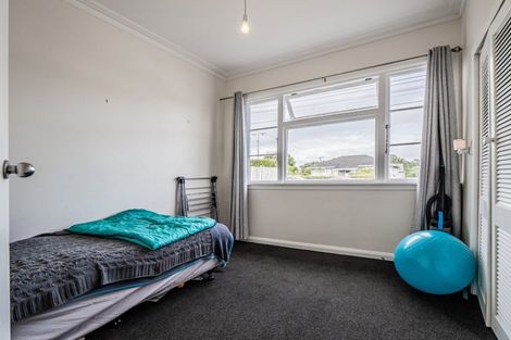 Photo of property in 15a Queens Road, Glen Avon, New Plymouth, 4312