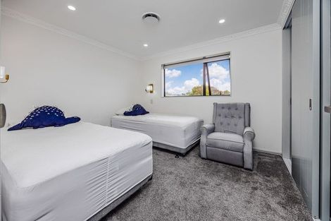 Photo of property in 29a Plumley Crescent, Mangere, Auckland, 2022