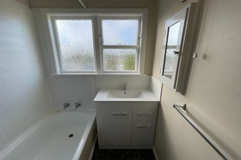 Photo of property in 9 Bellringer Crescent, Newlands, Wellington, 6037