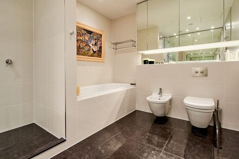 Photo of property in Clyde Quay Wharf, 2b/6 Clyde Quay Wharf, Te Aro, Wellington, 6011