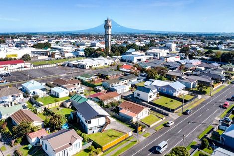 Photo of property in 35 Collins Street, Hawera, 4610