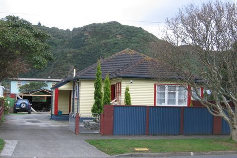 Photo of property in 147 Molesworth Street, Taita, Lower Hutt, 5011