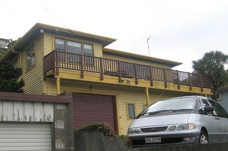 Photo of property in 19 Houghton Bay Road, Houghton Bay, Wellington, 6023