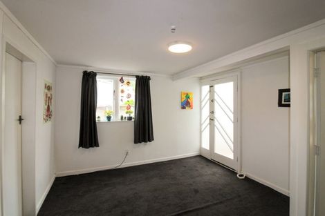 Photo of property in 18 Tamar Street, Island Bay, Wellington, 6023