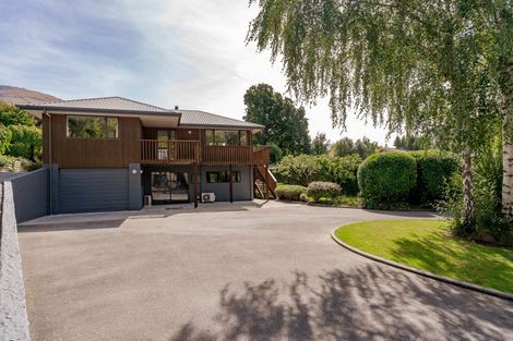 Photo of property in 8 Larch Place, Wanaka, 9305