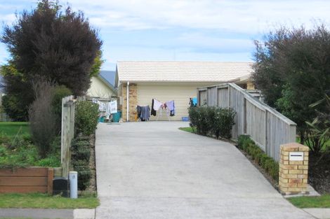 Photo of property in 35 Mangakoea Place, St Andrews, Hamilton, 3200