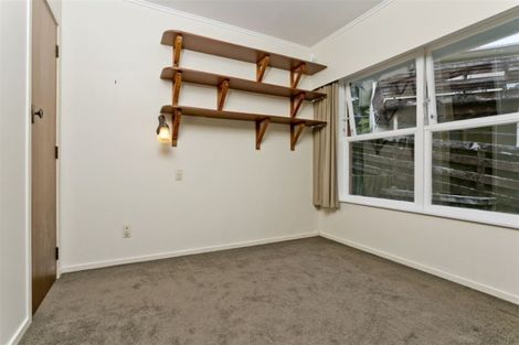 Photo of property in 2/10 Nea Place, Hillcrest, Auckland, 0627