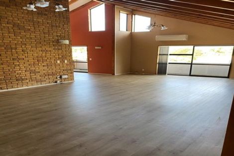 Photo of property in 43 Greenvalley Rise, Glenfield, Auckland, 0629