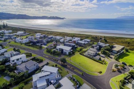 Photo of property in 1 Paua Lane, Omaha, 0986