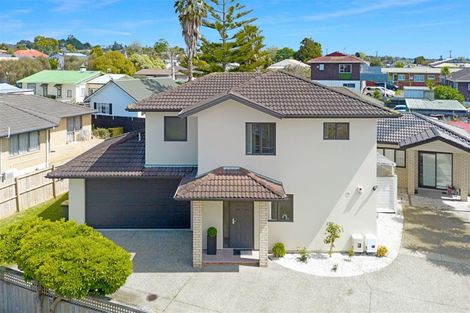 Photo of property in 52b Rimu Street, New Lynn, Auckland, 0600