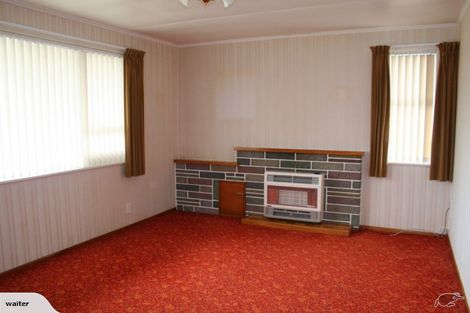Photo of property in 19 Hume Street, Waitara, 4320
