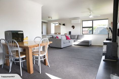 Photo of property in 37 Pulham Crescent, Queenwood, Hamilton, 3210