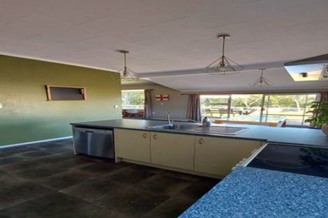 Photo of property in 1394 Devon Road, Brixton, Waitara, 4382