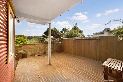 Photo of property in 9 Huntingdon Street, Northland, Wellington, 6012