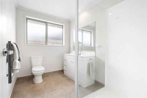 Photo of property in 6 Powhaitere Road, One Tree Point, 0118