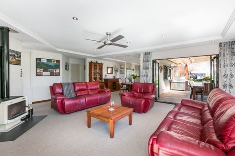 Photo of property in 32 Miller Road, Havelock North, 4130