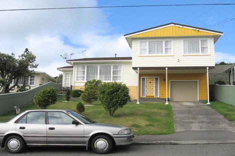 Photo of property in 21 Bancroft Terrace, Newlands, Wellington, 6037