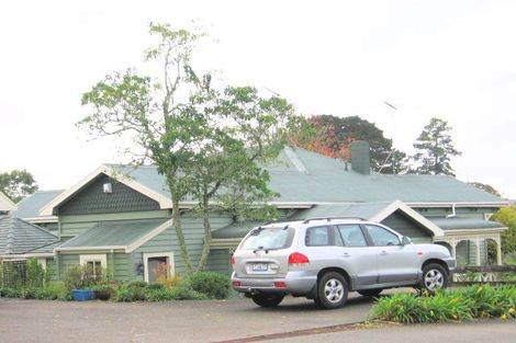 Photo of property in 15 Manon Crescent, Greenhithe, Auckland, 0632