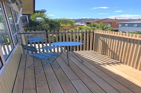 Photo of property in 3/27 Rangitoto Terrace, Milford, Auckland, 0620