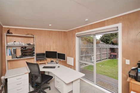 Photo of property in 120 Farrington Avenue, Bishopdale, Christchurch, 8053