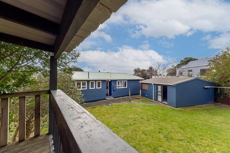 Photo of property in 13 Hicks Crescent, Waikanae Beach, Waikanae, 5036
