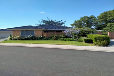 Photo of property in 2 Sovereign Isle Lane, Rototuna, Hamilton, 3210