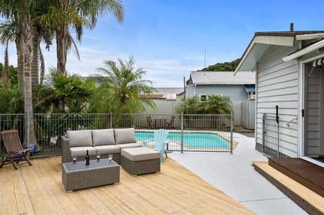 Photo of property in 12 Hall Avenue, Regent, Whangarei, 0112