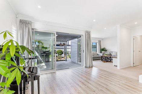 Photo of property in 7 Peihana Road, Hobsonville, Auckland, 0616